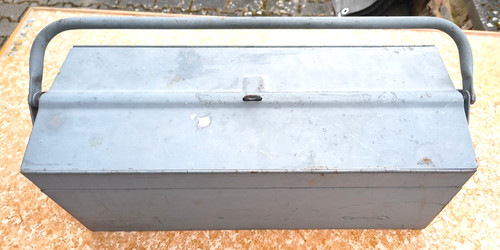 Stabiler werkzeugkasten metall - stabiler,